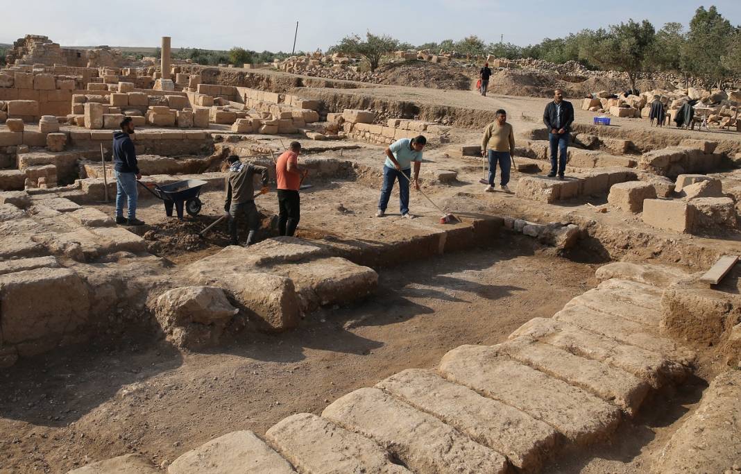 Dara Antik Kenti'nde 1500 yıllık içme suyu kanalı bulundu 8